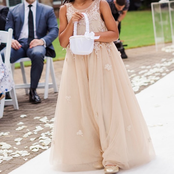 Flower girl dress - Picture 1 of 6
